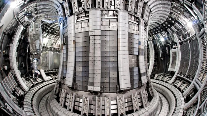 Miezul reactorului de fuziune nucleară (tokamak) JET din satul Culham din apropiere de Oxford Foto EUROFusion