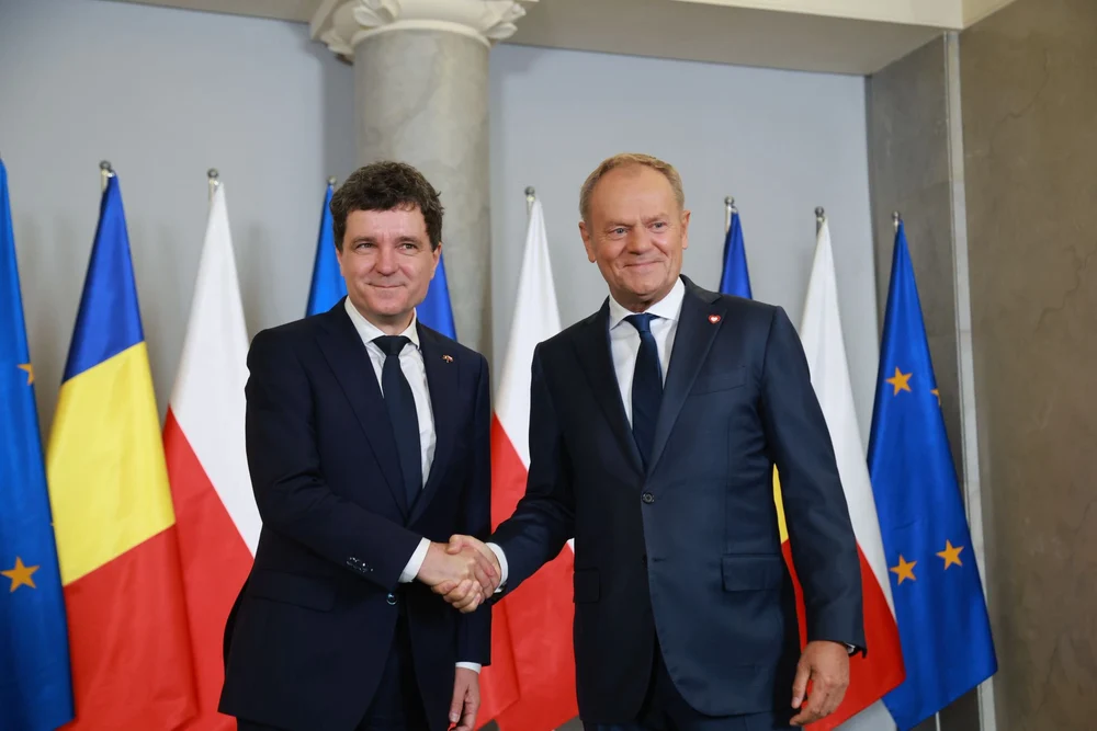 Nicuşor Dan se întâlnește cu preşedintele polonez Karol Nawrocki şi premierul Donald Tusk la Varșovia