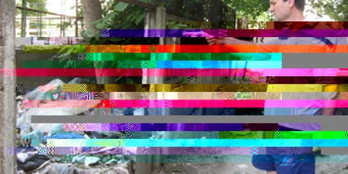 Bacău: Groapă de gunoi în centrul oraşului