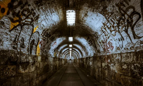 tunel subteran jpg