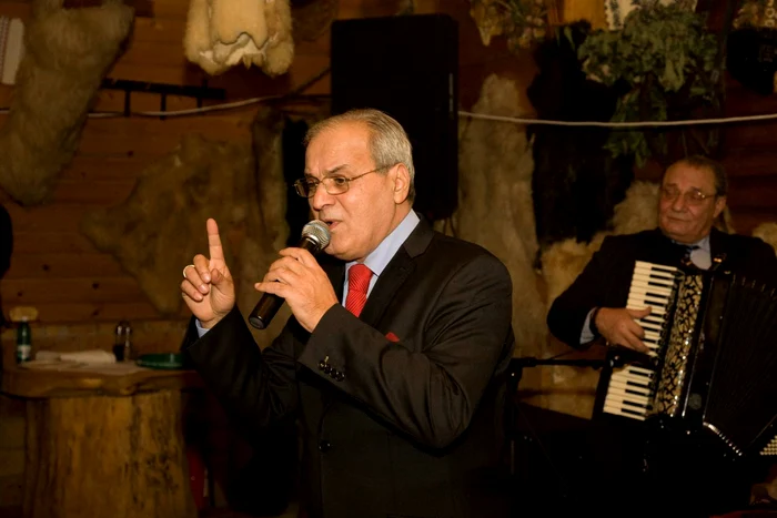 Nelu Ploieşteanu va susţine un recital în cadrul serbării de la Căneşti