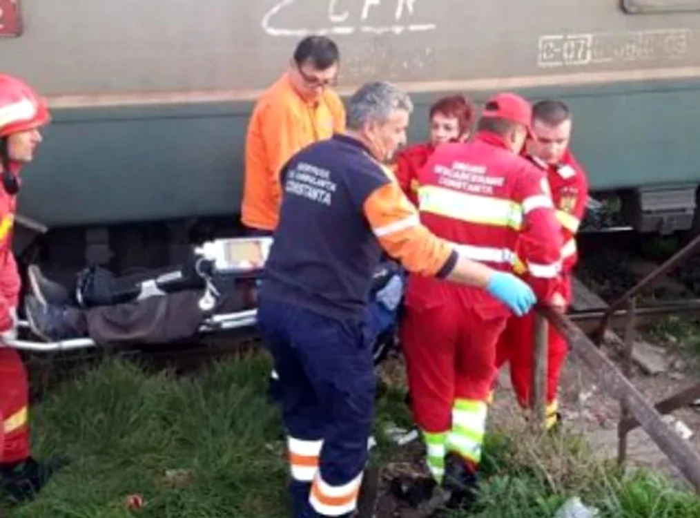 
    O femeie a murit după ce a fost călcată de tren la Murfatlar Foto: ISU Constanța  