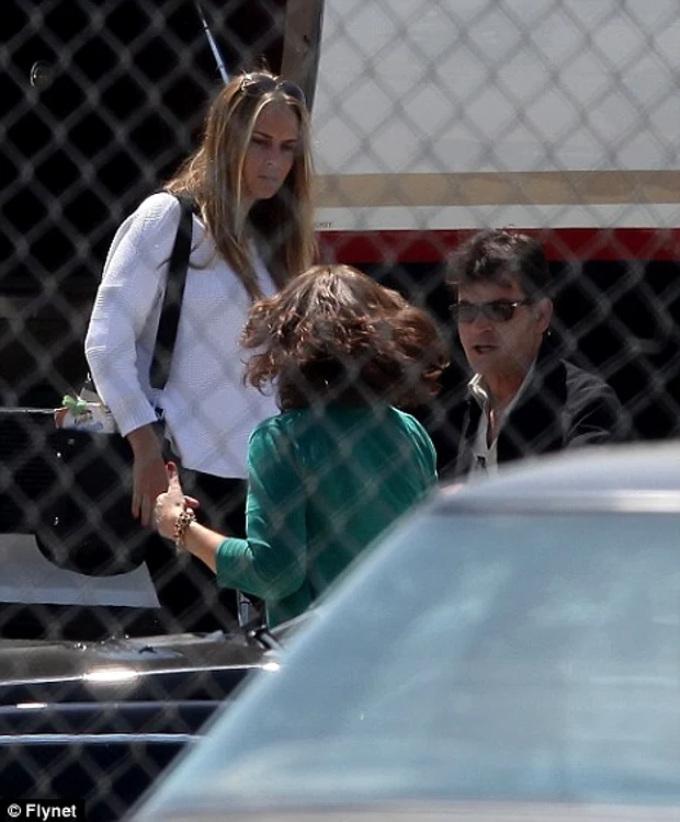 article 2028128 0d7f68eb00000578 252 468x566 jpeg