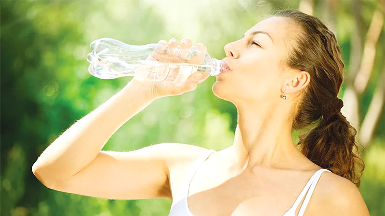 Excesul de apă poate avea efecte grave asupra sănătății FSURSA Shutterstock 