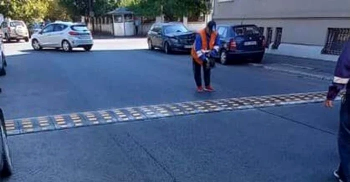 
    Mai multe gropi care puneau în pericol siguranța circulației au fost astupate Fotografii: Primăria Capitalei   