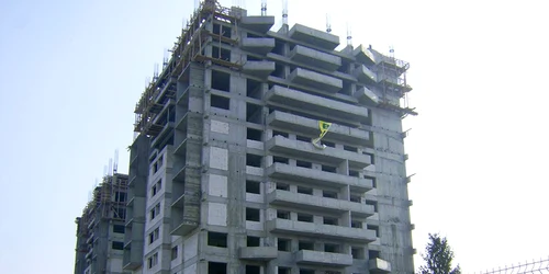 Blocurile Beyler neterminate de pe strada Domnească