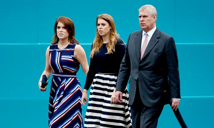 Printesa Eugenie si Printesa Beatrice, alaturi de tatal lor, Printul Andrew  GettyImages 539532388 jpg