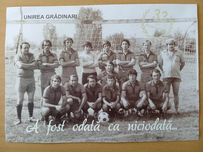 Fotografie făcută în 1982, cu „Munti” având 14 ani, la Unirea Grădinari
