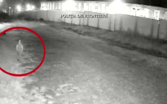 
    Suspectul a fost urmărit de polișiști încă din momentul în care a apărut în zona penitenciarului  