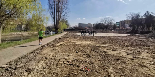Se face o nouă zonă de relaxare de pe malul Begăi FOTO