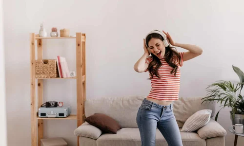 Sistemul audio potrivit nevoilor tale – Iată de ce sistem audio ai nevoie acasă, în funcție de activitățile pe care le practici cel mai des! jpg