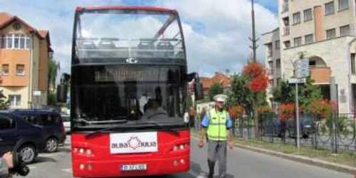 Proiecţiile se vor face în interiorul autobuzului etajat