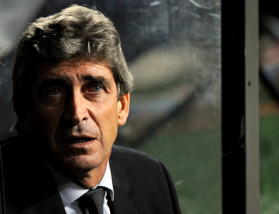 
    Manuel Pellegrini are şanse mici să-şi salveze postul  