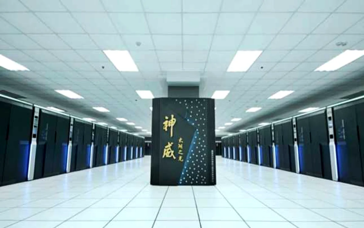 Un supercomputer cât pentru un record mondial.