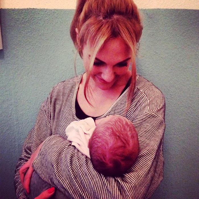 A născut o fetiţă anul trecut, pe care a botezat-o Lara