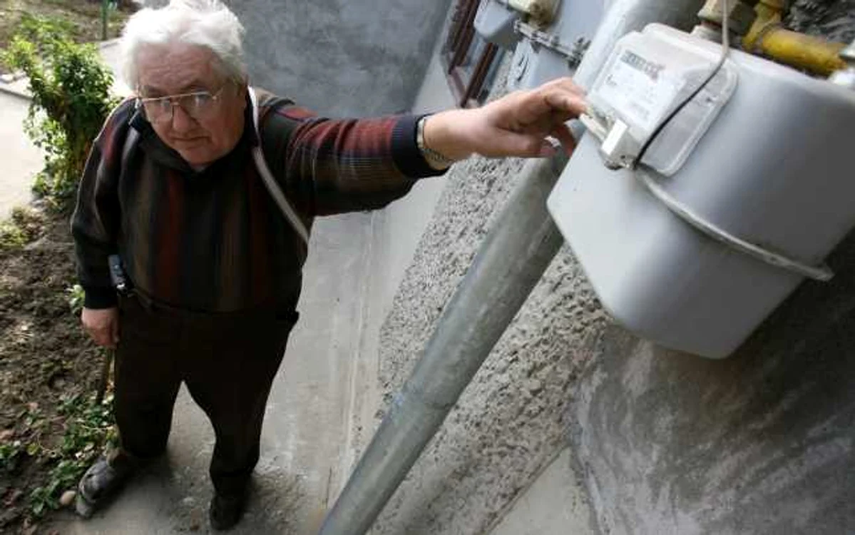 Intervenţiile asupra echipamentelor de măsură a consumului de gaz sau energie electrică în scopul înregistrării unui consum mai mic reprezintă furt calificat FOTO Sever Gheorghe