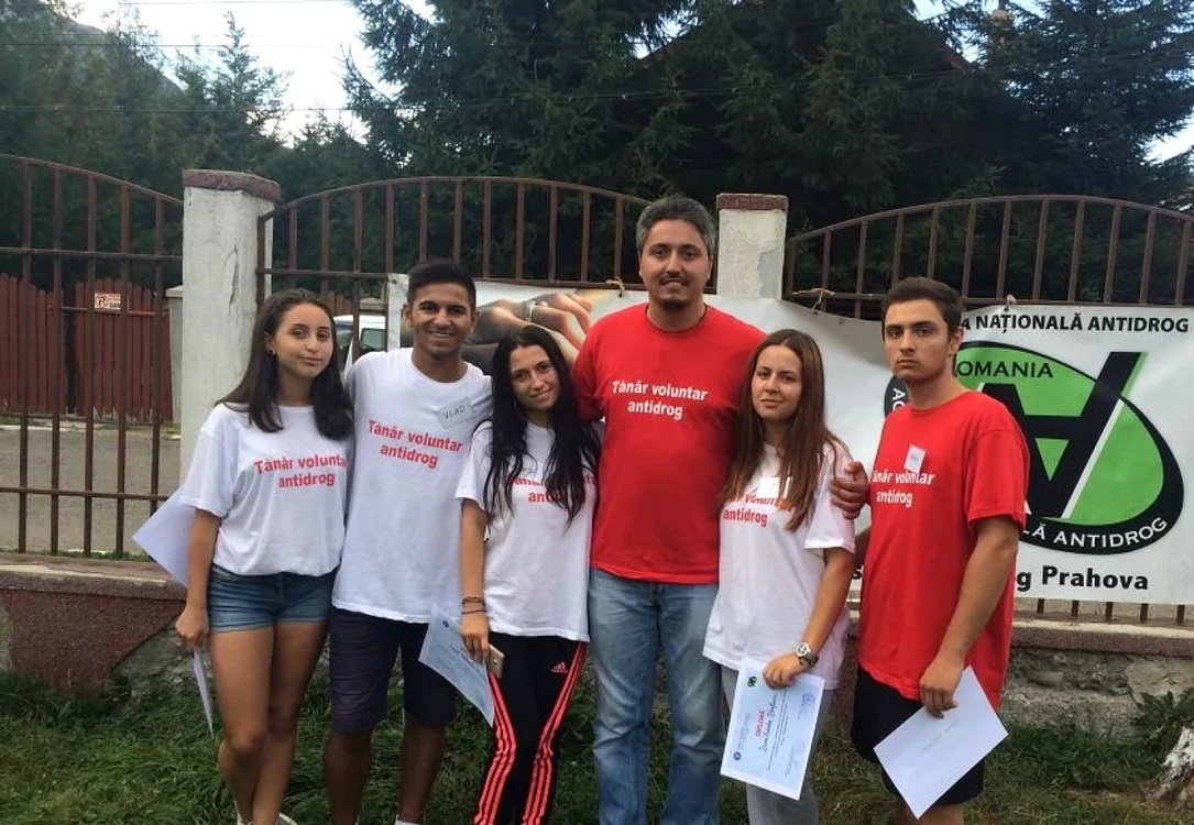 Tinerii au primit diplome, la finalul taberei de instruire Foto:CPECA