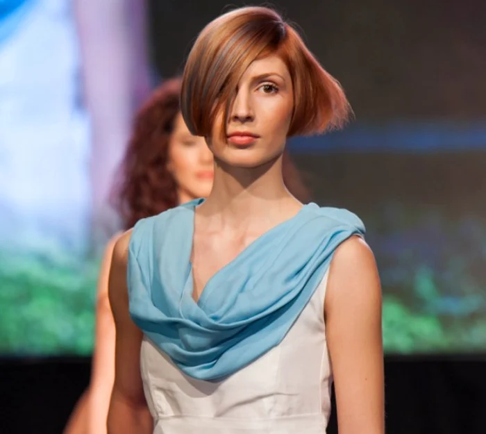 Se poartă mai multe nuanţe combinate