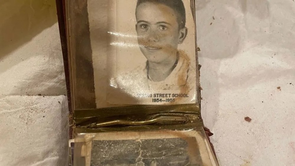 Un portofel pierdut în 1950 a fost recuperat de urmașii proprietarei sase decenii mai târziu. Unde a fost găsit