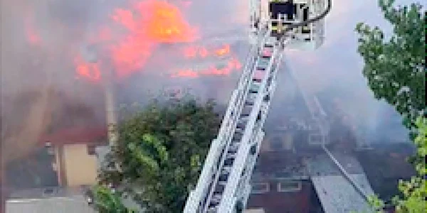 Incendiu la terasa Motor din Mamaia Sursa Facebook Klauss Claudiu / Terasa Motor