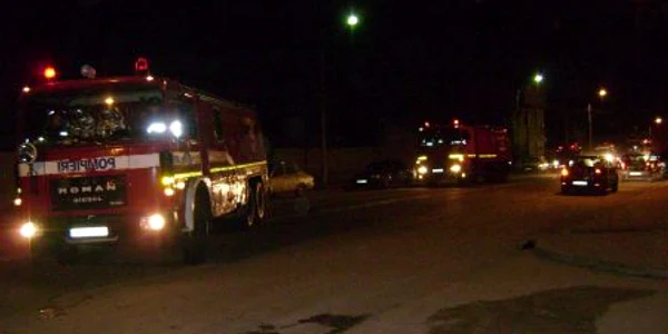 Intervenţia pompierilor s-a terminat într-o oră şi jumătate