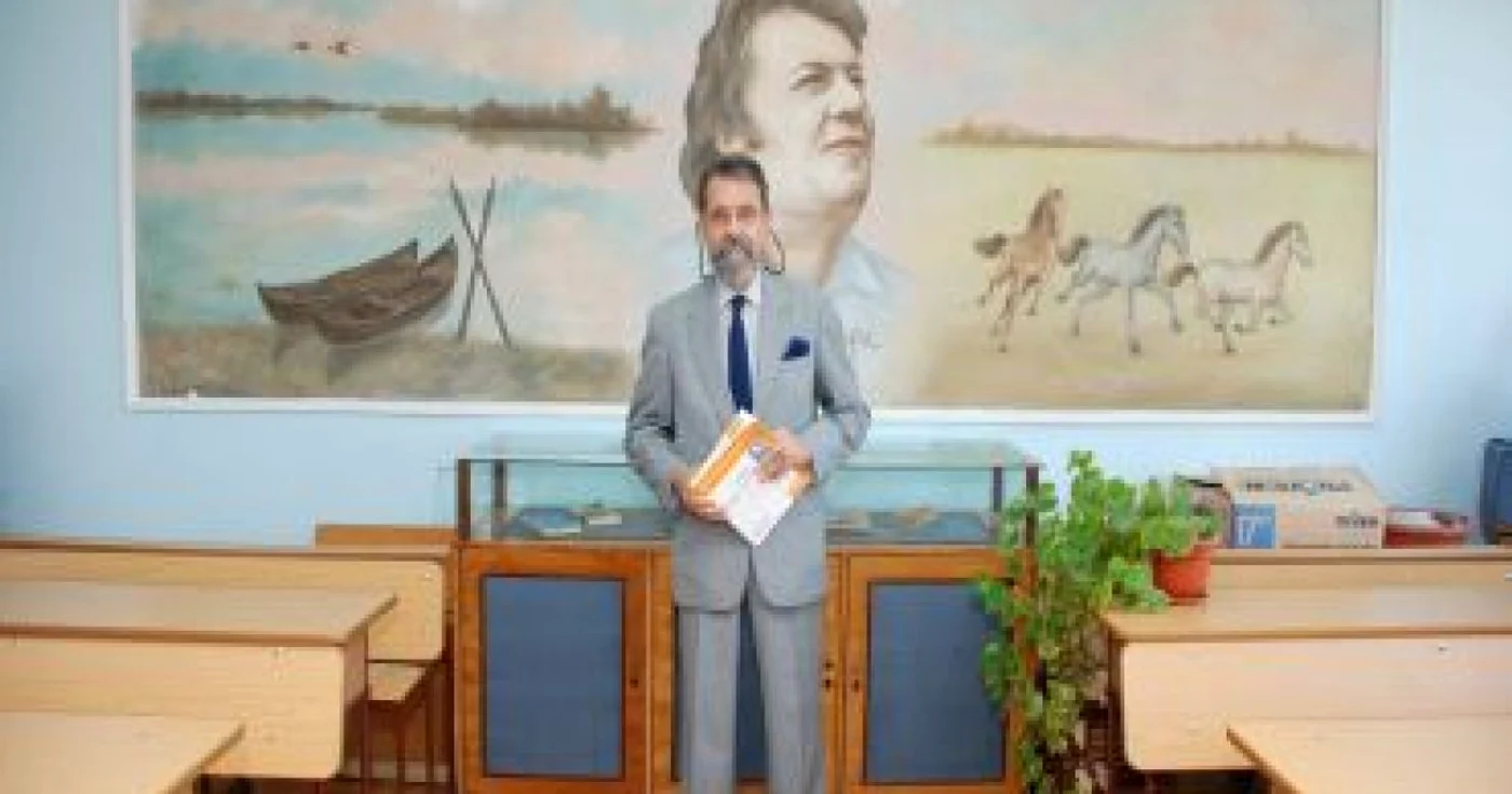 Brăila: Vasile Ioan Zbarcea slujeşte la catedră de 40 de ani