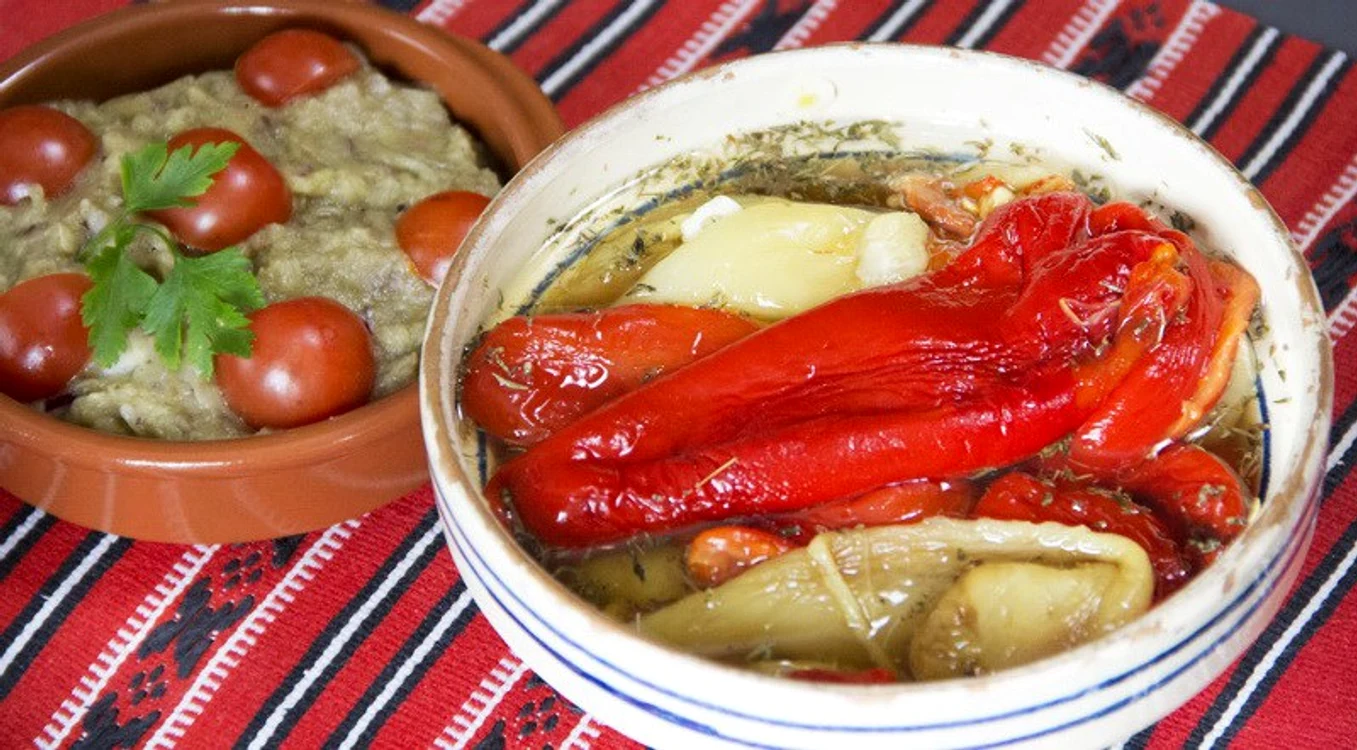 
    Salată de ardei copţi  