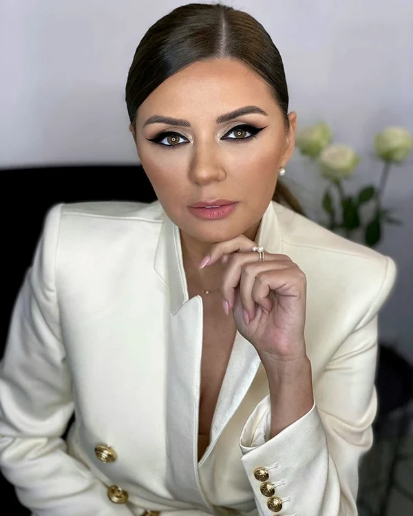 
    Albertina Ionescu  