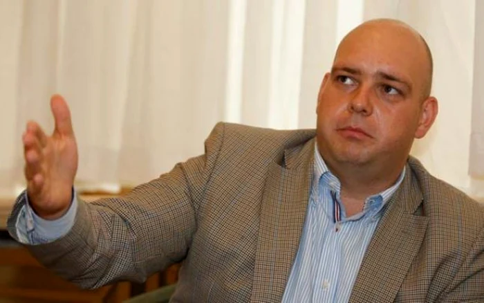 „Parlamentarul trebuie să fie mândria ţării“, crede Adrian Mocanu. FOTO: Adevărul