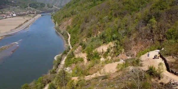 Lucrări pe Lotul 2 Boița Cornetu al Autostrăzii Sibiu Pitești Sursă captură video