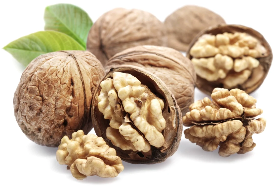 Unele alimente sănătoase, ca nucile sau seminţele, au un aport caloric imens.
