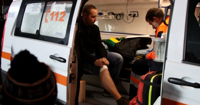Trei dintre suporteri au necesitat îngrijiri medicale FOTO:gsp.ro