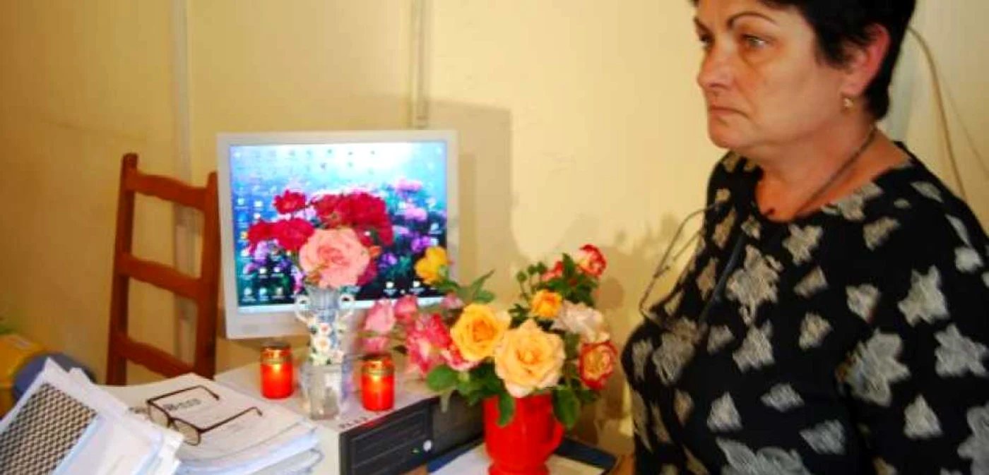 Fosta angajată din cadrul Finaţelor şi-a cumpărat cu banii furaţi un autoturism de lux şi mai multe bunuri