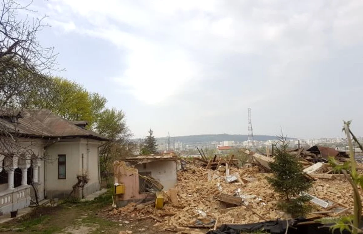 Curtea în care se află casa de la Iaşi a lui Costache Negruzzi.