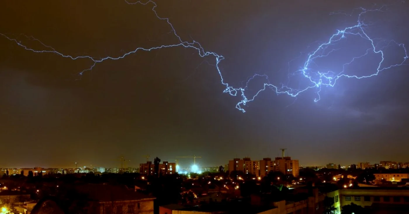 Trasnete pe cerul Galatiului