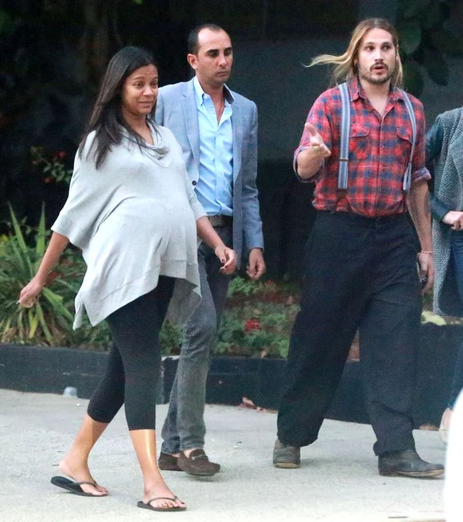zoe saldana hepta 1856821 jpeg