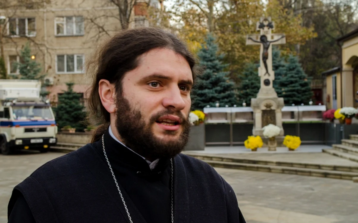 preotul Andrei Rusu de la biserica Sf. Dumitru Chisinau