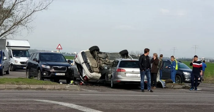 Accidentul s-a petrecut pe fondul neacordării de prioritate, potrivit Biroului de Presă al IJP Prahova FOTO ziarulincomod.ro