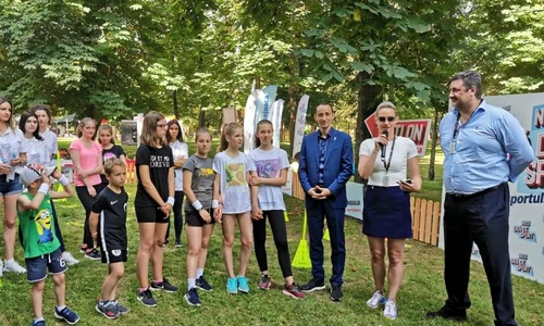 Alexandru Dedu a ținut ora de sport cu copiii la Cluj jpeg
