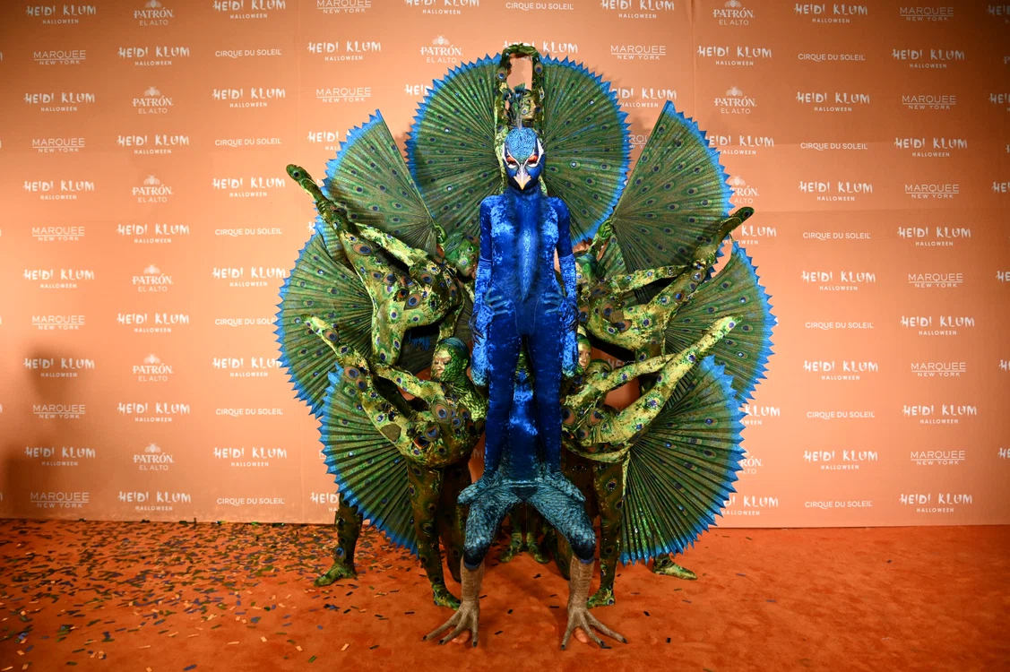 Heidi Klum a fost un păun uriaș, de Halloween 2023