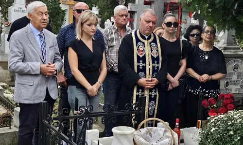 Imagini de la parastasul de 9 ani al lui Corneliu Vadim Tudor foto: Facebook 