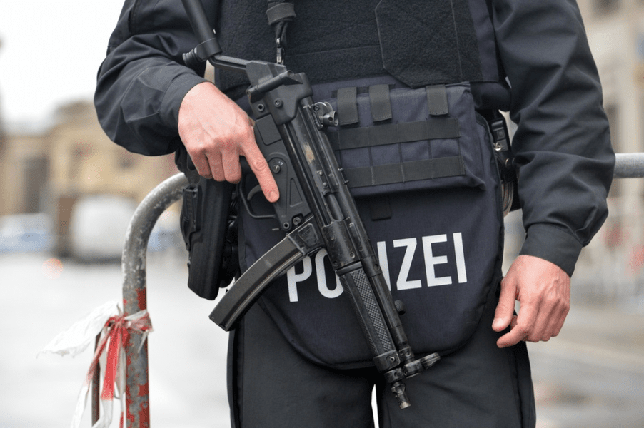 Focuri de armă într-o biserică din Hamburg! Cel puțin 6  persoane au fost ucise, iar altele rănite