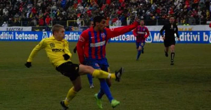 În turul campionatului, FC Braşov şi Steaua au terminat la egalitate, scor 0-0 Foto: Stelian Grăjdan