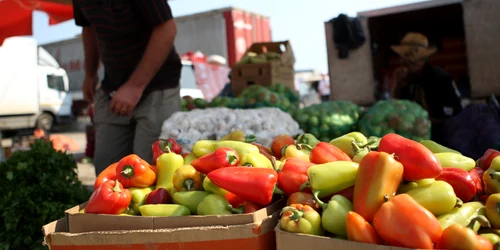 Constănţenii vânează cele mai ieftine pieţe 