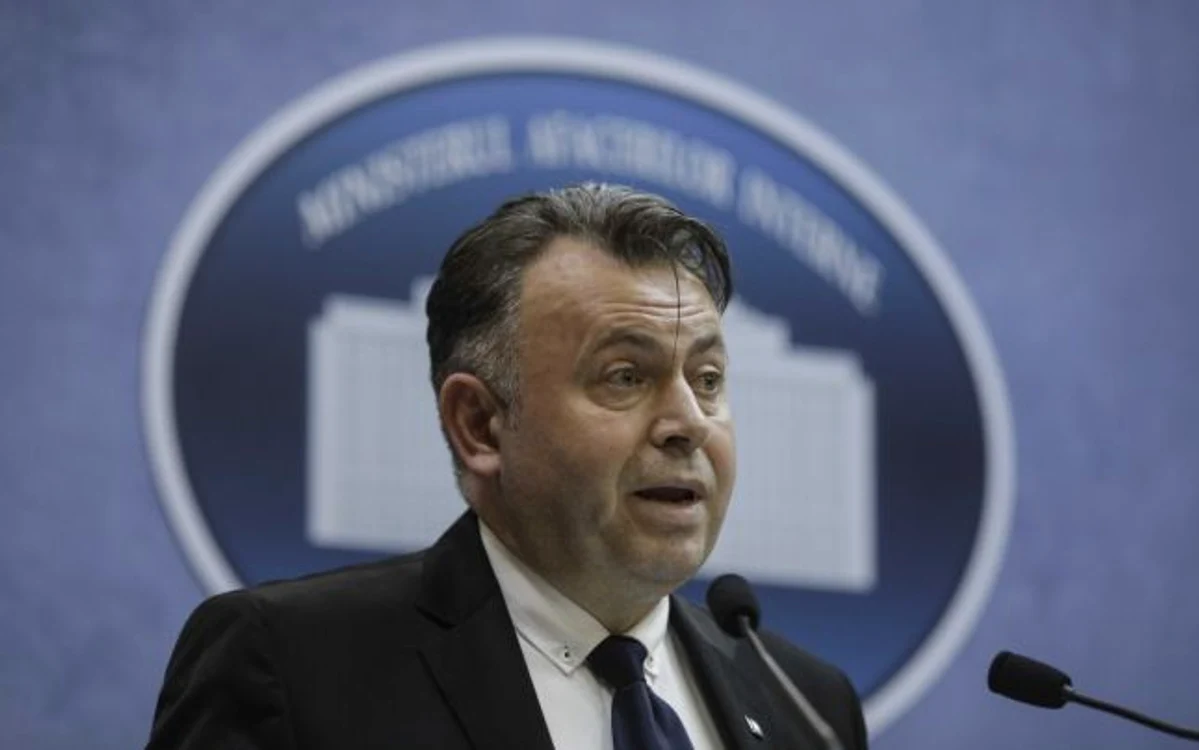 Nelu Tătaru are 48 de ani și a fost numit ministru al Sănătății după demisia lui Victor Costache 