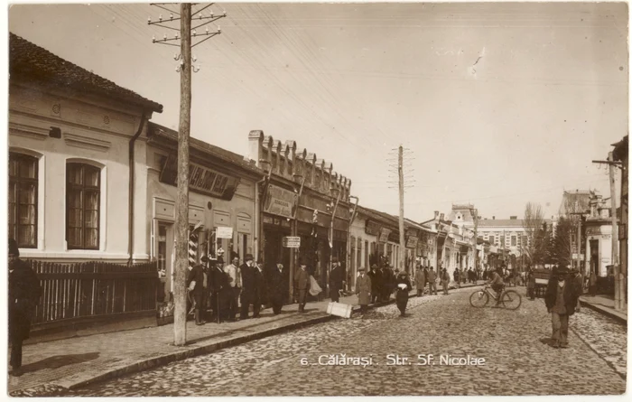 Strada Sfântul Nicolae, plină de negustori