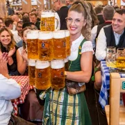 Chelnerita Verena Angermeier FOTO Bild webp