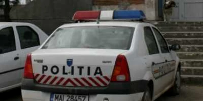 Constanţa: O minoră de 13 ani a fost violată în cimitir de un vecin