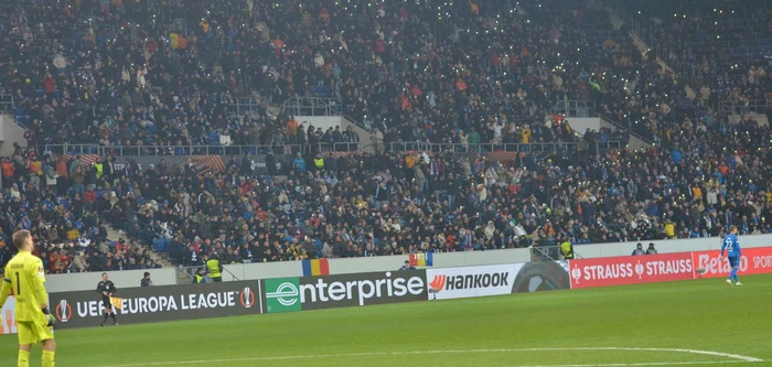 Suporterii români au luat cu asalt tribunele la Hoffenheim - FCSB. Foto Facebook