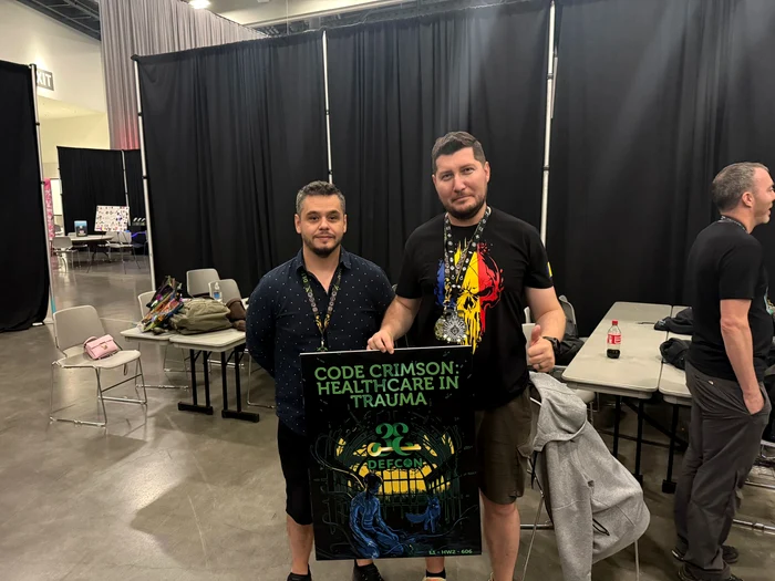 Dragoș Ionică și Adrian Dincă, vicecampioni mondiali la securitate cibernetică FOTO:arhiva D. Ionică